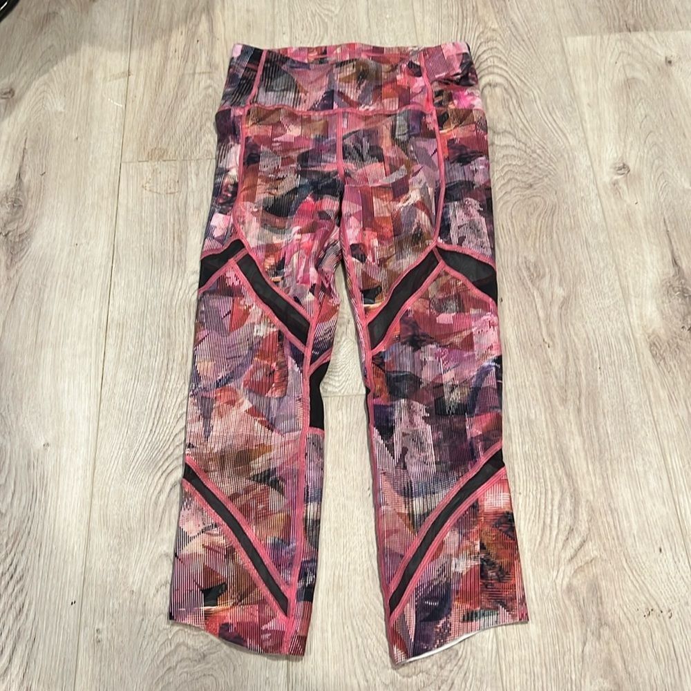 Lululemon Pink Patterned Cropped Leggings